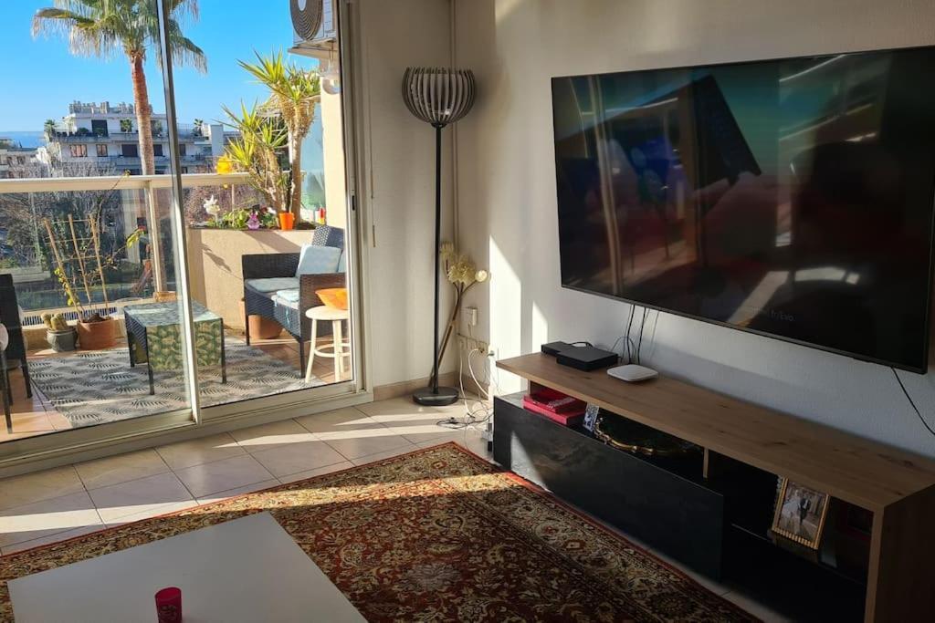 Appartement Vue Mer Sur Les Hauteurs De Nice Exteriör bild