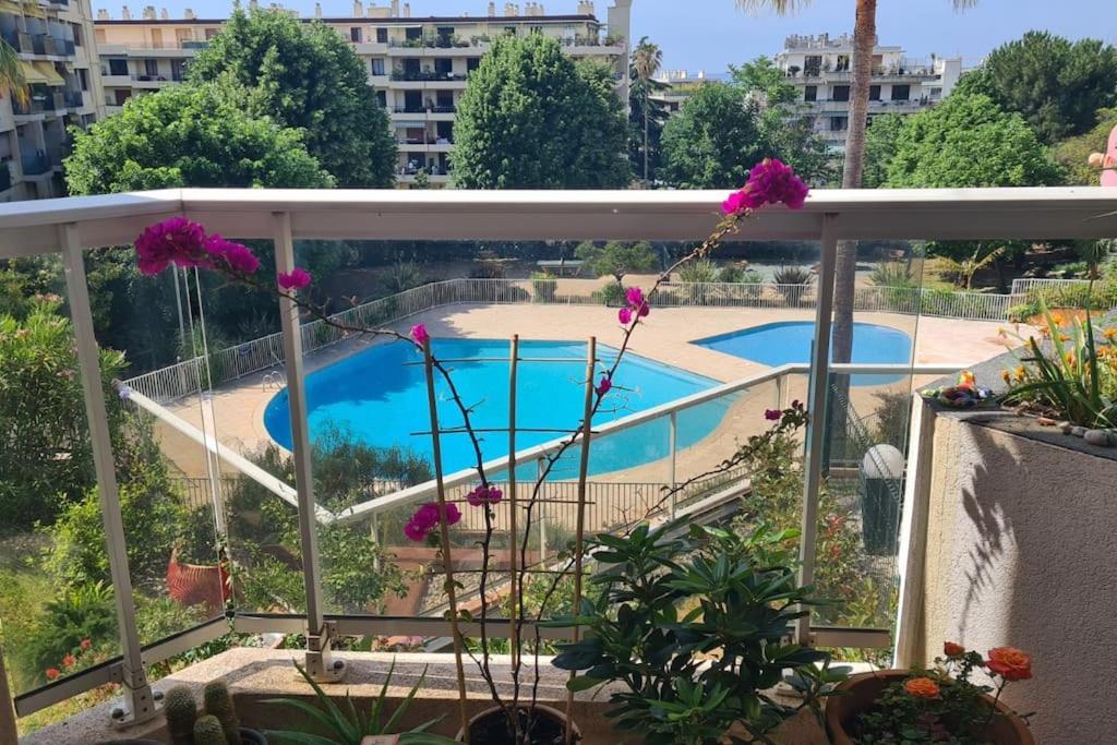 Appartement Vue Mer Sur Les Hauteurs De Nice Exteriör bild