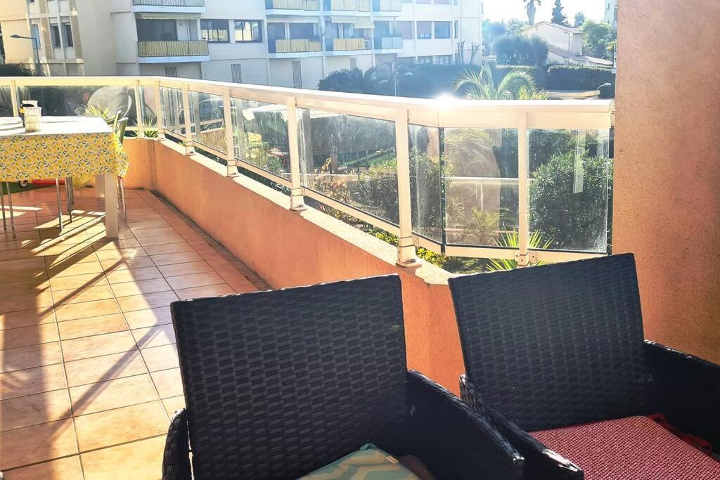 Appartement Vue Mer Sur Les Hauteurs De Nice Exteriör bild