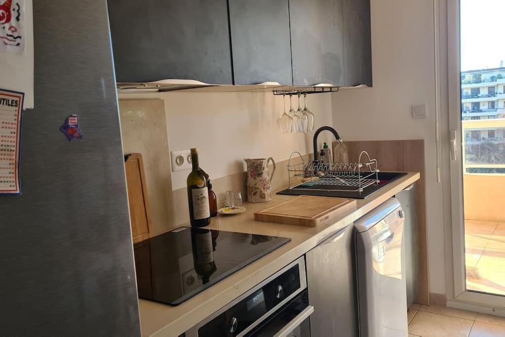Appartement Vue Mer Sur Les Hauteurs De Nice Exteriör bild