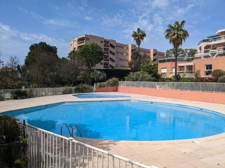 Appartement Vue Mer Sur Les Hauteurs De Nice Exteriör bild