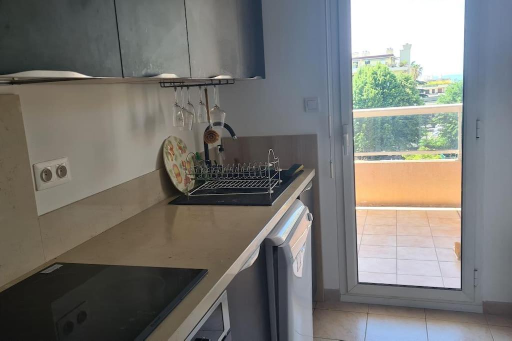 Appartement Vue Mer Sur Les Hauteurs De Nice Exteriör bild