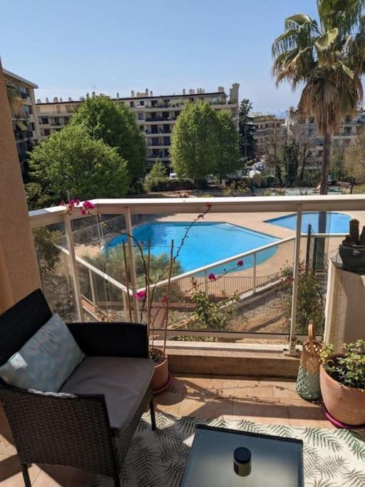 Appartement Vue Mer Sur Les Hauteurs De Nice Exteriör bild